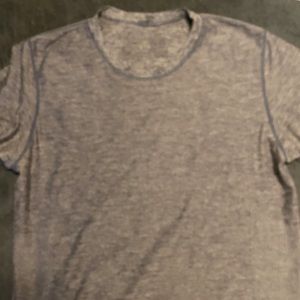 Lululemon SS mens xxl Athletic T breathable o flaw